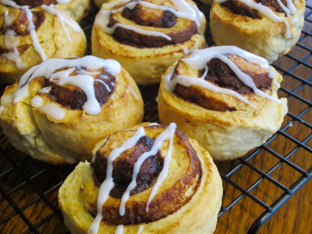 Easy Cinnamon Rolls myfavouritepastime.com