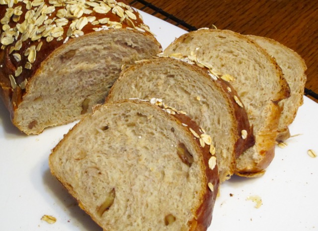 Honey Oatmeal and Walnut Bread myfavouritepastime.com