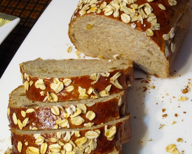 Honey Oatmeal and Walnut Bread myfavouritepastime.com