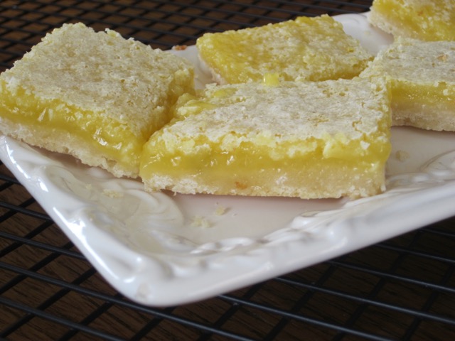 Lemon Bars myfavouritepastime.com