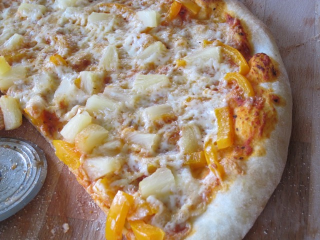 Pineapple, Capsicum and Cheese Pizza myfavouritepastime.com