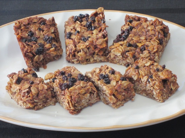 Chocolate Honey Oat Bars myfavouritepastime.com