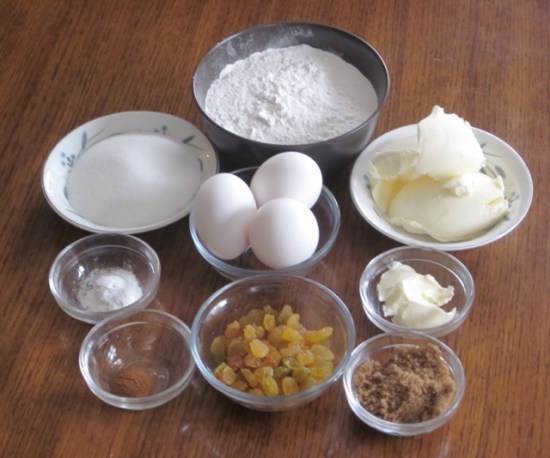 Cinnamon Raisin Butter Cake myfavouritepastime.com