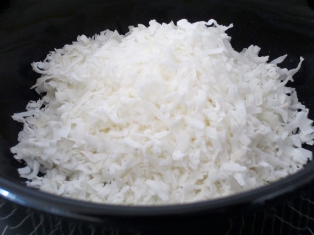 dessicated-coconut-myfavouritepastime-com-_6229