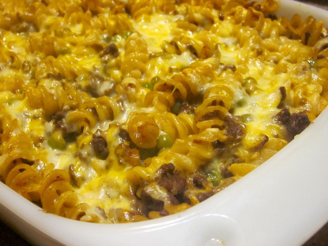 Pasta and beef casserole myfavouritepastime.com