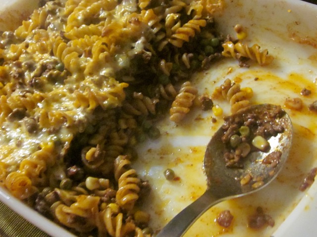 Pasta and beef casserole myfavouritepastime.com