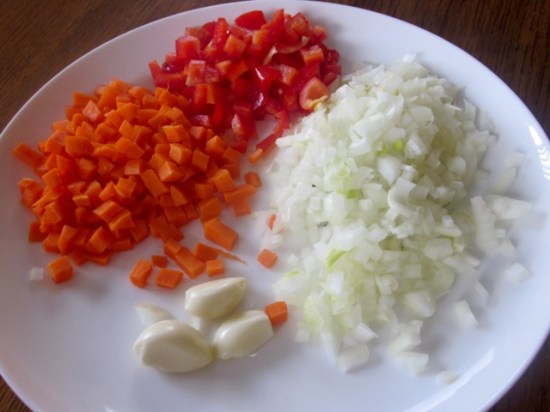 Ground Beef with Capsicum and Peas myfavouritepastime.com