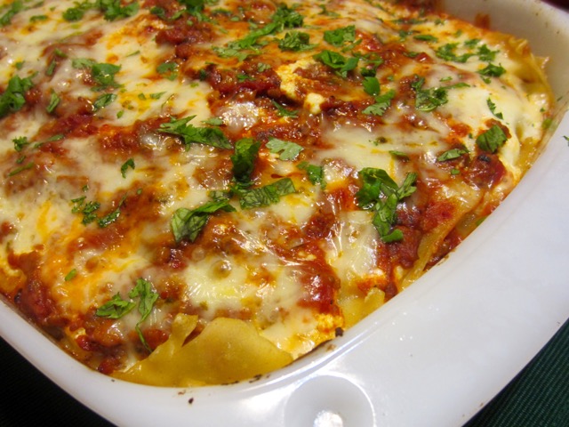 Classic Lasagna myfavouritepastime.com