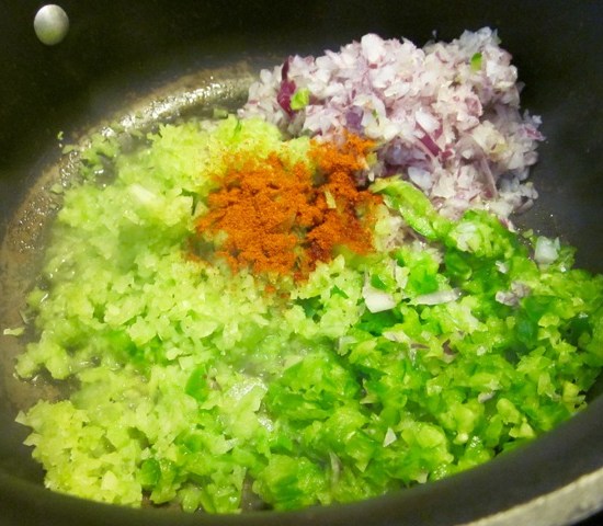 Easy Chilli Con Carne myfavouritepastime.com