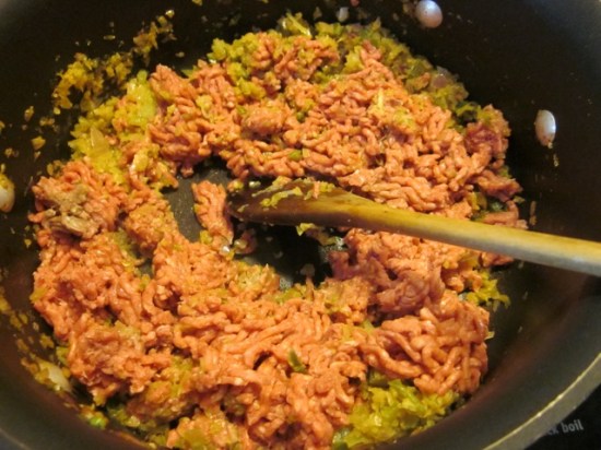 Easy Chilli Con Carne myfavouritepastime.com