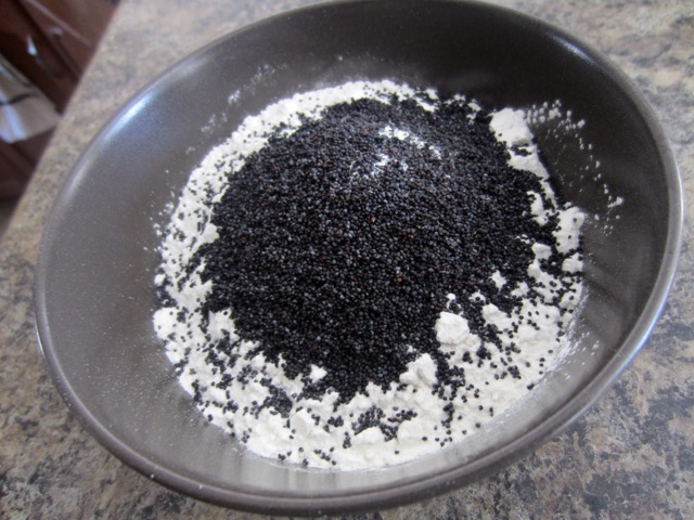 Lemon Poppy Seed Chocolate Chip Muffins myfavoouritepastime.com