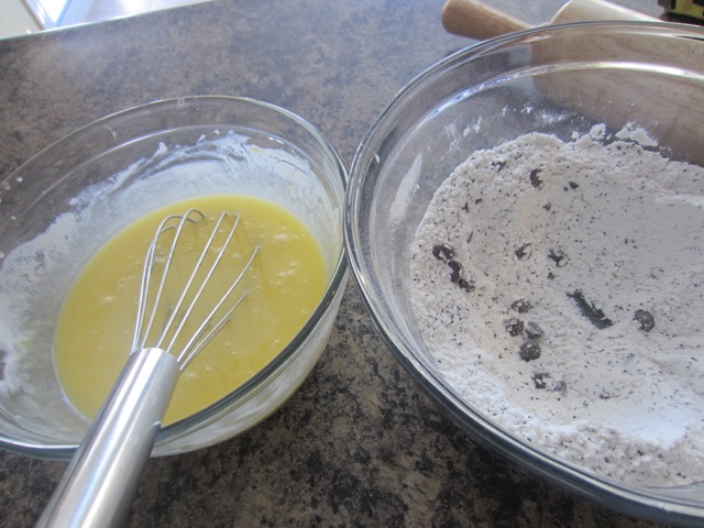 Lemon Poppy Seed Chocolate Chip Muffins myfavoouritepastime.com