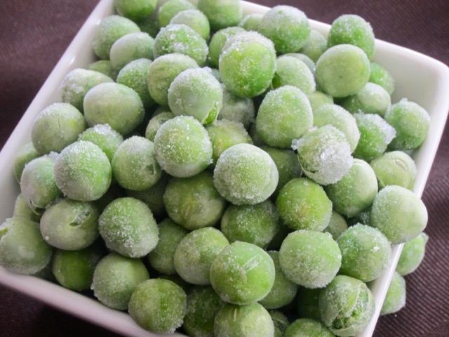Frozen green peas myfavouritpastime.com