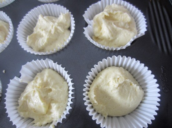 Lemon Sour Cream Muffins myfavouritepastime.com