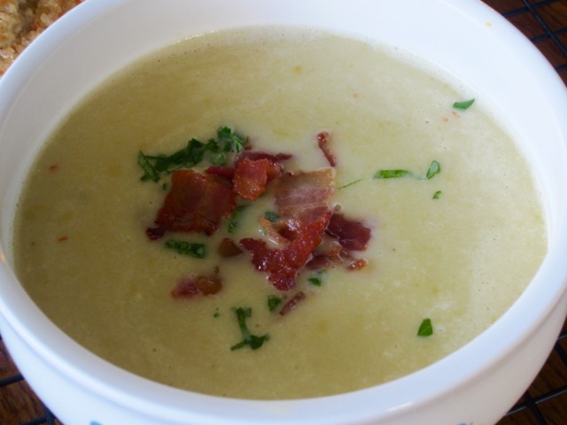 Cream Style Corn and Bacon Soup myfavouritepastime.com