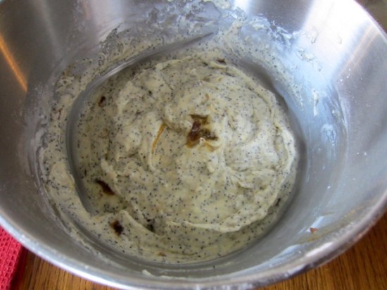 Date and Poppy Seed Muffins myfavouritpastime.com