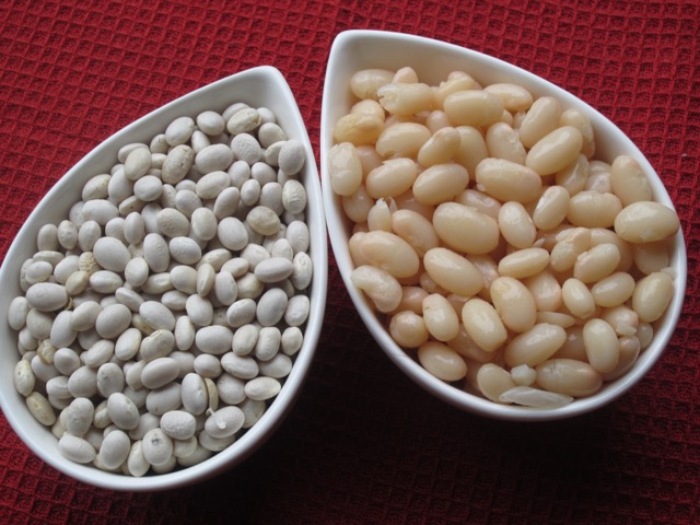 How to Cook Navy Beans myfavouritepastime.com