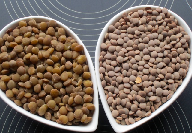 Chorizo-flavoured Lentil and Potato Salad-Brown Lentils after and before cooking