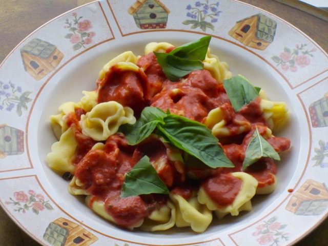 Tortellini with Creamy Red Wine Sauce myfavouritepastime.com