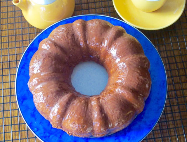 Moist Coffee Cake with Chocolate Syrup myfavouritepastime.com