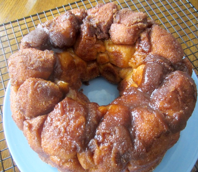 Homemade Cinnamon and Caramel Monkey Bread myfavouritepastime.com