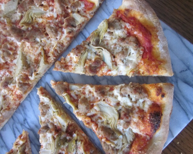 Sausage and Artichoke Pizza myfavouritepastime.com