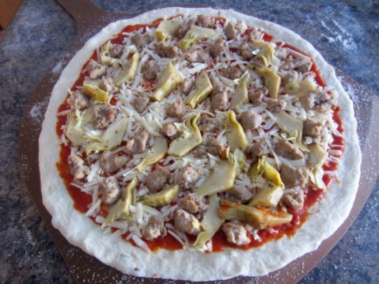 Sausage and Artichoke Pizza myfavouritepastime.com