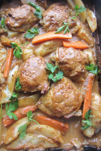 Chicken in Mushroom, Onion and Sour Cream Sauce myfavouritepastime.com