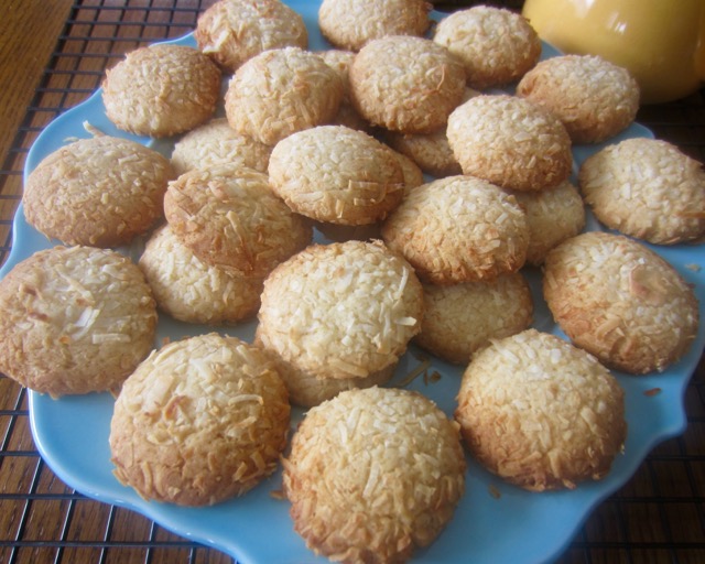 Coconut Honey Biscuits myfavouritpepastime.com