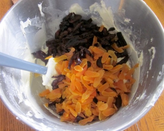 Cream Cheese Fruit Cake myfavouritpastime.com