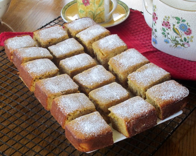 Caramel Banana Cake myfavouritepastime.com